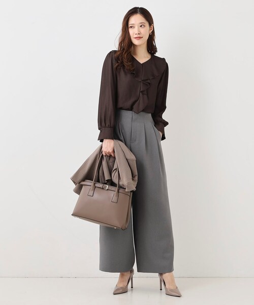 COUP DE CHANCE（クードシャンス）の「【手洗い可／日本製】タック入りワイドパンツ（その他パンツ・レディース・オフホワイト/チャコールグレー/ブラック/ベビーピンク・36/34/40/38）」の21枚目の写真