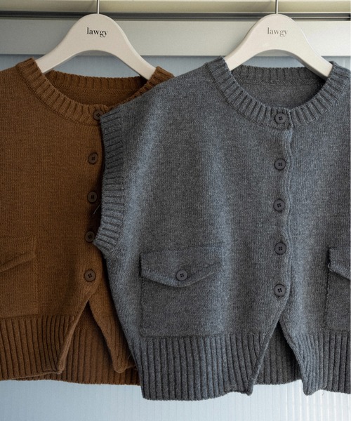 lawgy(ラウジー)の「flap pocket effortless knit vest / フラップポケットエフォートレスニットベスト(ベスト・レディース・キャメル/グレー・FREE)」の16枚目の写真