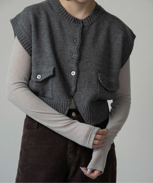 lawgy(ラウジー)の「flap pocket effortless knit vest / フラップポケットエフォートレスニットベスト(ベスト・レディース・キャメル/グレー・FREE)」の11枚目の写真