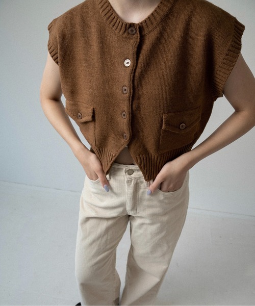 lawgy(ラウジー)の「flap pocket effortless knit vest / フラップポケットエフォートレスニットベスト(ベスト・レディース・キャメル/グレー・FREE)」の5枚目の写真