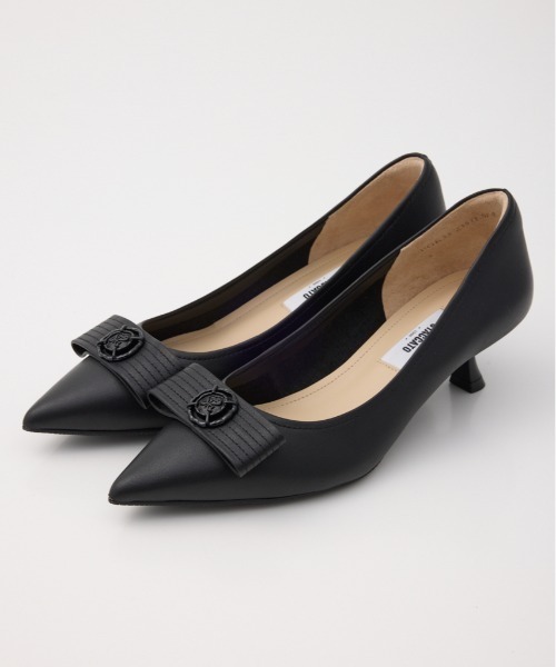 STACCATO（スタッカート）の「ラニーキトゥンヒールパンプス（パンプス・レディース・ホワイト/ブラック・23cm/23.5cm/24cm/22.5cm/24.5cm）」の2枚目の写真