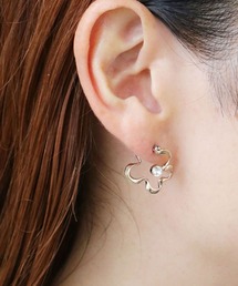 ISS イズ:ドローイングフラワー ピアス