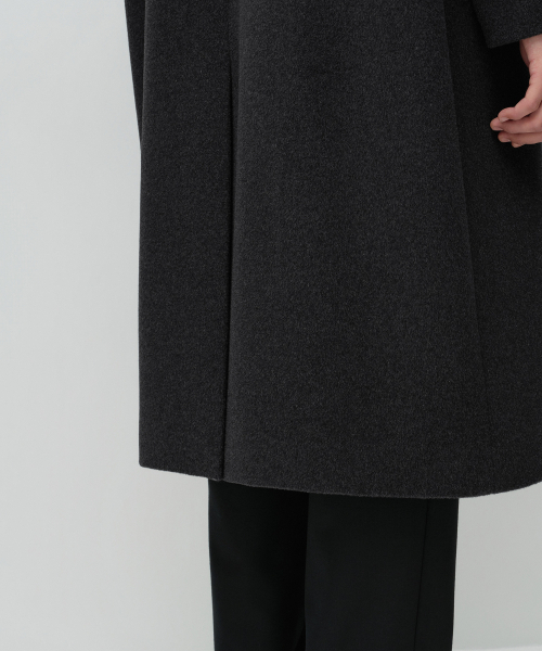 MUSINSA STANDARD（ムシンサスタンダード）の「カシミヤブレンドオーバーサイズミニマルバルマカンコート[チャコールグレー]（ダッフルコート・メンズ・その他・MEDIUM/LARGE/X-LARGE/2XL）」の11枚目の写真
