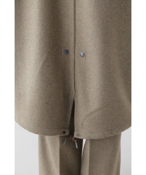 YLEVE(イレーヴ)の「YLEVE / WOOL MELTON OVER DYE CO(ダウンジャケット/コート・レディース・カーキ・1)」の9枚目の写真
