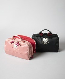 ARTISAN&ARTIST（アルティザンアンドアーティスト）の「「ARTISAN＆ARTIST」ハロー・キティ/大きめサイズのスロープシェイプ・ポーチ（ポーチ）」