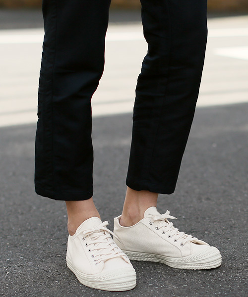 quadro（クオドロ）の「INN－STANT（インスタント）ラインスニーカー（スニーカー・メンズ・ホワイト/ネイビー・40/36/37/41/42）」の6枚目の写真