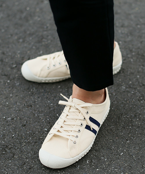 quadro（クオドロ）の「INN－STANT（インスタント）ラインスニーカー（スニーカー・メンズ・ホワイト/ネイビー・40/36/37/41/42）」の4枚目の写真