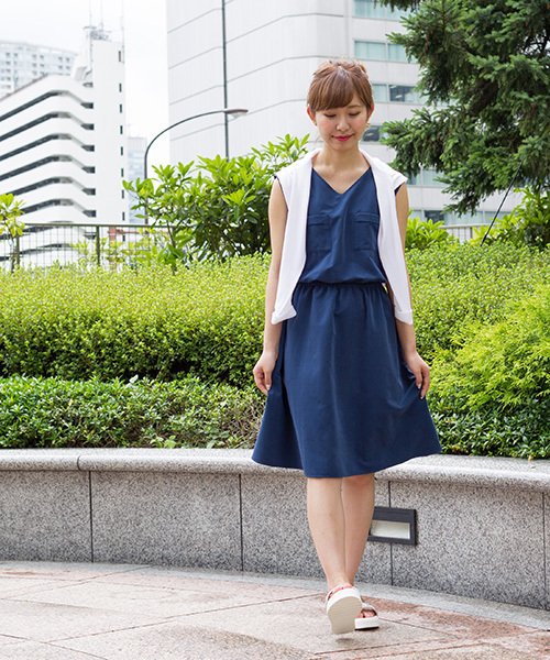NATURAL BEAUTY BASIC(ナチュラルビューティーベーシック)の「UVサマーベーシックニットカーディガン(カーディガン/ボレロ・レディース・グレー/ネイビー/ダークベージュ/グリーン/ホワイト系その他・MEDIUM)」の14枚目の写真