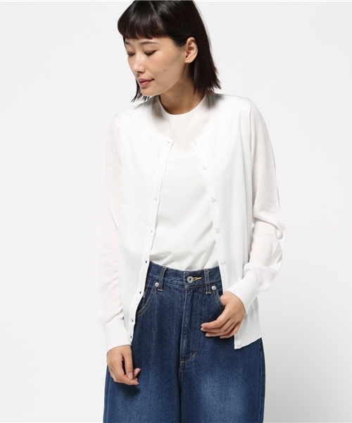 NATURAL BEAUTY BASIC(ナチュラルビューティーベーシック)の「UVサマーベーシックニットカーディガン(カーディガン/ボレロ・レディース・グレー/ネイビー/ダークベージュ/グリーン/ホワイト系その他・MEDIUM)」の2枚目の写真