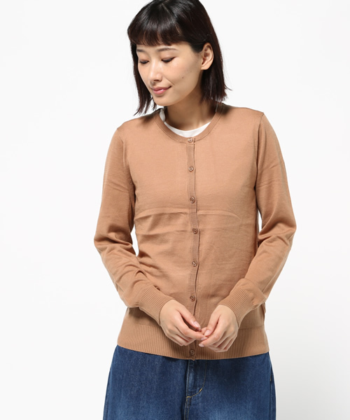NATURAL BEAUTY BASIC(ナチュラルビューティーベーシック)の「UVサマーベーシックニットカーディガン(カーディガン/ボレロ・レディース・グレー/ネイビー/ダークベージュ/グリーン/ホワイト系その他・MEDIUM)」の4枚目の写真