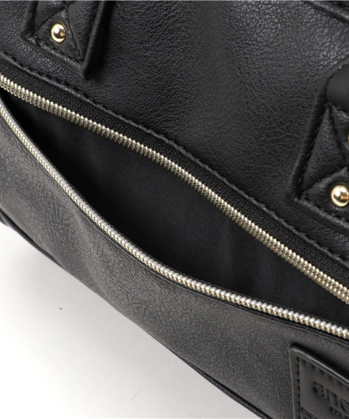 LBC（エルビーシー）の「口金PUミニボストンショルダーバッグ        （ショルダーバッグ・レディース・ブラック/ライトブラウン・ONE SIZE）」の6枚目の写真