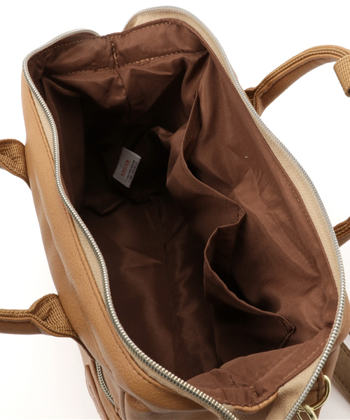 LBC（エルビーシー）の「口金PUミニボストンショルダーバッグ        （ショルダーバッグ・レディース・ブラック/ライトブラウン・ONE SIZE）」の11枚目の写真