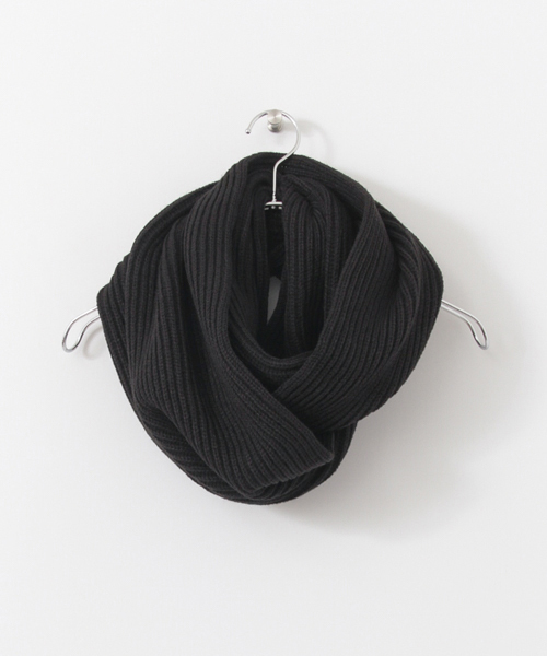 SENSE OF PLACE by URBAN RESEARCH（センスオブプレイスバイアーバンリサーチ）の「片畦ニットスヌード（ストール/ショール・メンズ・グレー/ブラック・FREE）」の2枚目の写真