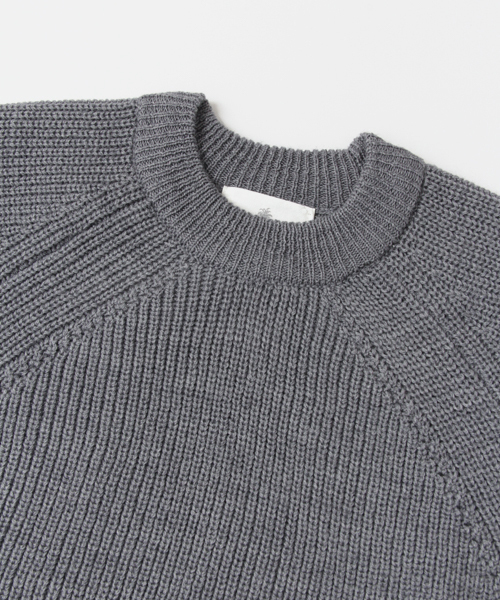 URBAN RESEARCH Sonny Label（アーバンリサーチサニーレーベル）の「Sonny Label 畦編みラグランプルオーバー（ニット/セーター・メンズ・ネイビー/オレンジ/キャメル/カーキ/オフホワイト/グレー・MEDIUM/LARGE）」の11枚目の写真