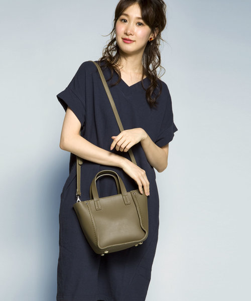 PLAIN CLOTHING（プレーンクロージング）の「スクエアミニハンドバッグ/トートバッグ【PLAIN CLOTHING】（ショルダーバッグ・レディース・ボルドー/キャメル/グレー/カーキ/ブラック・FREE）」の3枚目の写真