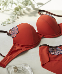 une nana cool�i�E���i�i�N�[���j�́uFuture flower BRAGENIC�i�u���j�v