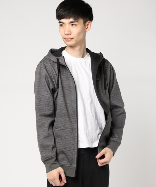 Quiksilver(クイックシルバー)の「QUIK BLOCK+ TYPE002(パーカー・メンズ・カモフラージュ/ヘザーグレー/ブラック/グレー系カモフラージュ・MEDIUM/X-LARGE/LARGE/SMALL)」の2枚目の写真