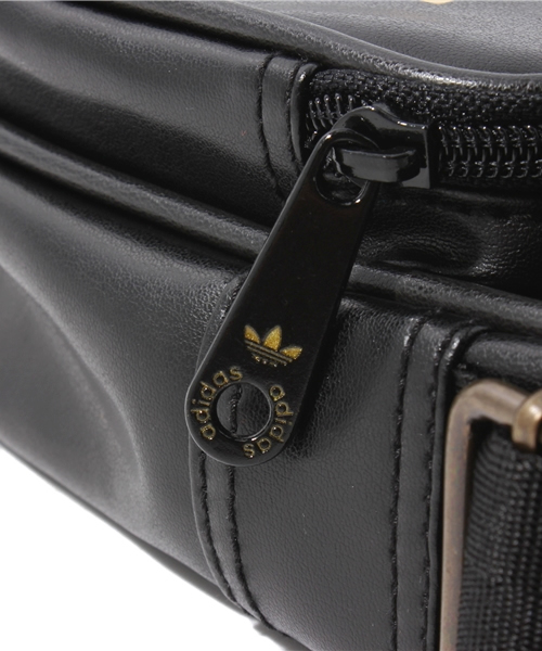 adidas Originals（アディダスオリジナルス）の「AC MINI BAG ミニ バッグ（ショルダーバッグ・レディース・ブラック・ONE SIZE）」の6枚目の写真