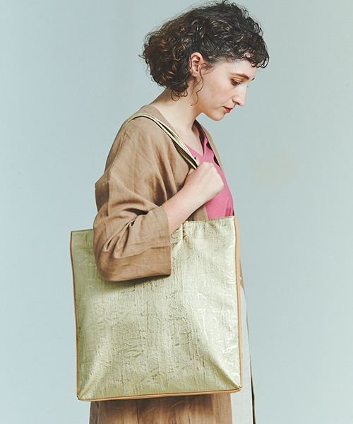 Laugoa(ラウゴア)の「【LAUGOA】トートバッグ Araw 0181-11013(トートバッグ・レディース・ピンク/シルバー/ゴールド・FREE)」の4枚目の写真