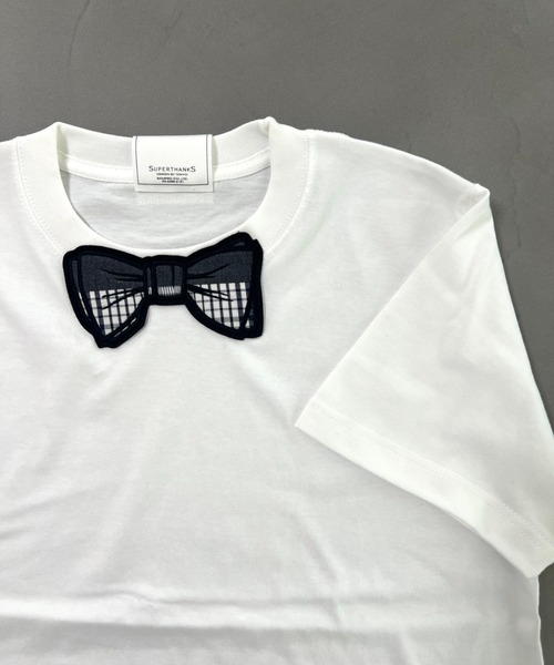 SUPERTHANKS（スーパーサンクス）の「蝶ネクタイワッペンベーシックビッグシルエットTシャツ（Tシャツ/カットソー・メンズ・ホワイト/ブラック/ホワイト×ブルー/ブラック系その他6/ホワイト系その他7/ホワイト×ブラック/ブラック×グレー/ホワイト系その他6/ブラック系その他7・L/S/M/XS/XL）」の22枚目の写真