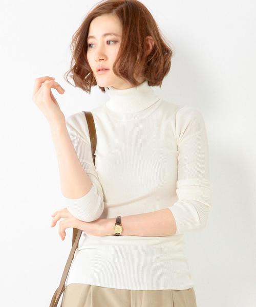 UNITED ARROWS(ユナイテッドアローズ)の「○UAB シルク リブ タートル ネック ニット◆(ニット/セーター・レディース・ホワイト/ブラック/ライトグレー/ワインレッド/ベージュ/ネイビー/その他1・フリー)」の1枚目の写真