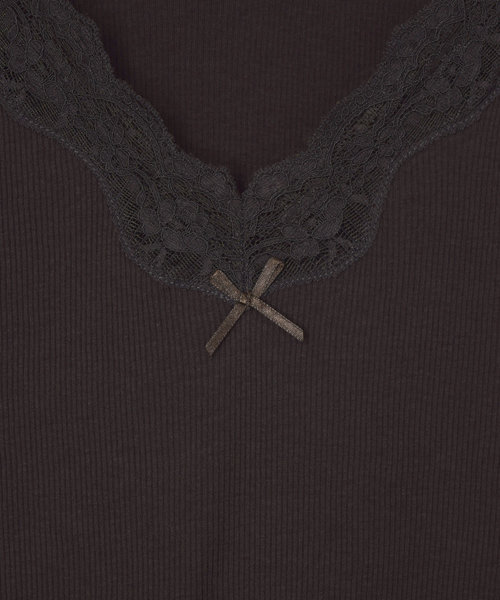 w closet（ダブルクローゼット）の「レース付きVネックタンクトップ_（タンクトップ・レディース・オフホワイト/ピンク/スミクロ/ラベンダー/ブラック/ライトカーキ/レンガ・FREE）」の12枚目の写真