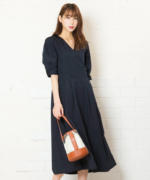 KOBE LETTUCE（コウベレタス）の「バルーン袖カシュクールフレアワンピース＊レディース[E1872]神戸レタス（ワンピース・レディース・グレイッシュベージュ/グリーン/ネイビー・FREE）」の3枚目の写真