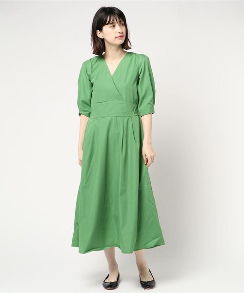 KOBE LETTUCE（コウベレタス）の「バルーン袖カシュクールフレアワンピース＊レディース[E1872]神戸レタス（ワンピース・レディース・グレイッシュベージュ/グリーン/ネイビー・FREE）」の2枚目の写真