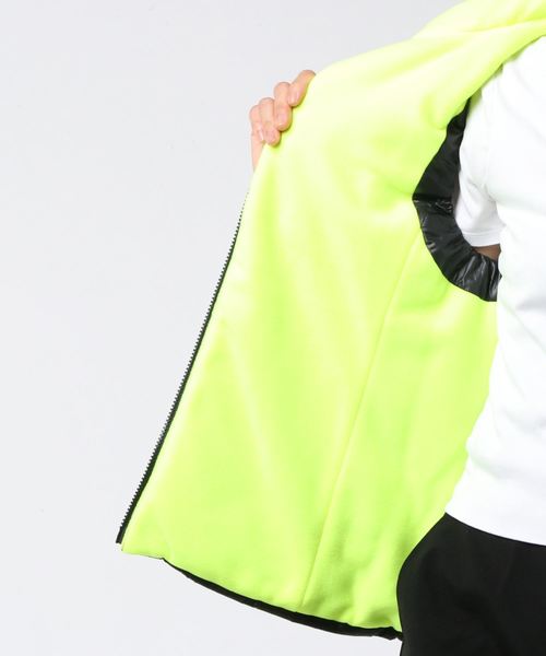 MARK & LONA(マークアンドロナ)の「M★ Embossed Down Vest | WOMEN(ダウンベスト・レディース・ブラック/バーガンディー/ホワイト・40/38/36)」の6枚目の写真