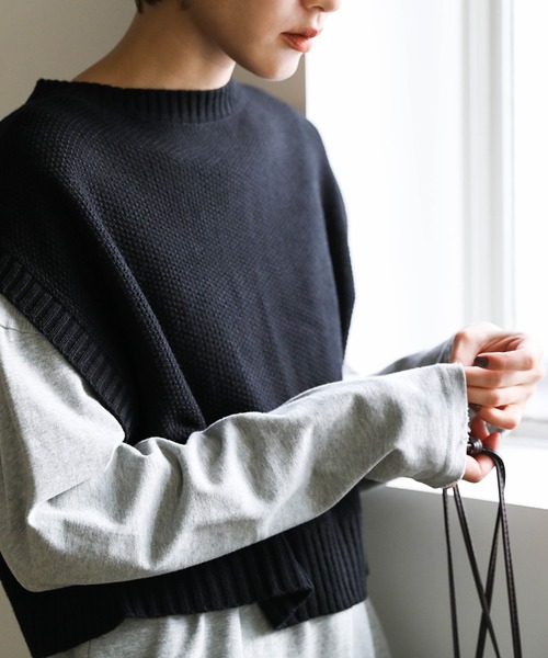 select MOCA（セレクトモカ）の「ルーズスリットサイドスリットコットンロングスリーブTシャツ（Tシャツ/カットソー・レディース・ベージュ/グレー/ホワイト/ブラック/モカ/チャコールグレー・FREE）」の9枚目の写真