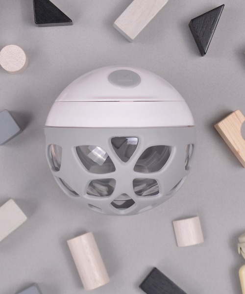 meroware（メロウウェア）の「ELLE スナックボール（マグ/哺乳瓶/お食事グッズ・キッズ・ライトブルー/グレー/イエロー/ピンク/カーキ/オレンジ/パープル/ベージュ/ブルー系その他/ピンク系その他・FREE）」の2枚目の写真