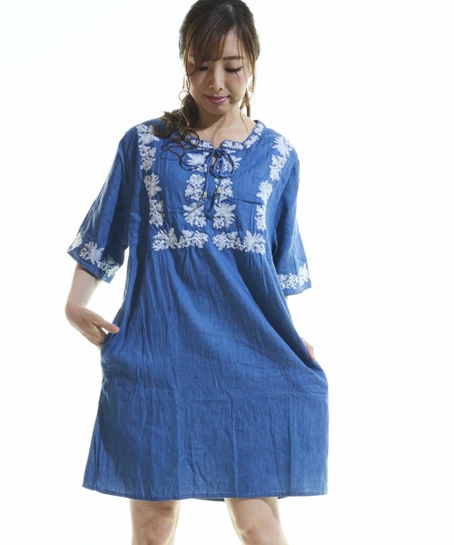 おしゃれスタ（オシャレスタ）の「ＴＣデニム　刺繍入りチュニック（ＬＣ）（チュニック・レディース・ネイビー/サックスブルー/ブルー・FREE）」の3枚目の写真