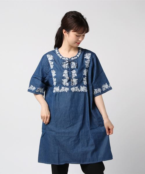 おしゃれスタ（オシャレスタ）の「ＴＣデニム　刺繍入りチュニック（ＬＣ）（チュニック・レディース・ネイビー/サックスブルー/ブルー・FREE）」の6枚目の写真