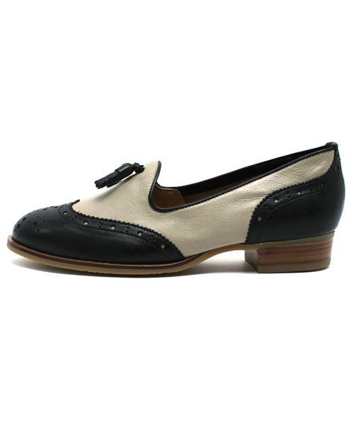 KATHARINE HAMNETT ladies（キャサリンハムネットレディース）の「TUSSELL WING TIP 48017 / タッセル ウィング チップ 48017 シューズ（ドレス ...