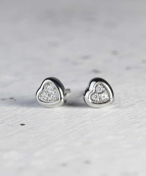 TONE SELECT GOODS（トーンセレクトグッズ）の「【vie】ステンレスピアス/医療用器具にも使われる最高級ステンレス316L使用（金属アレルギーフリー）（ピアス（両耳用）・レディース・その他4/その他3/その他5/その他1/その他2/その他6/その他7/その他8/その他12/その他14/その他15/その他16/その他17/その他9/その他10/その他11/その他13/その他24/その他20/その他21/その他22/その他23/その他18/その他19・FREE）」の8枚目の写真