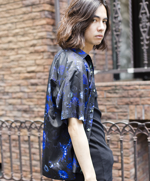 NO ID.（ノーアイディ）の「mhs1434-花柄ｼｮｰﾄｶﾗｰBIG-SH シャツ（シャツ/ブラウス・メンズ・ホワイト/レッド/ブルー・1/2）」の13枚目の写真