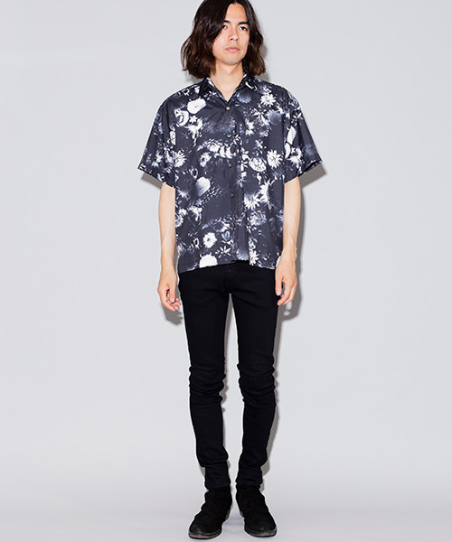 NO ID.（ノーアイディ）の「mhs1434-花柄ｼｮｰﾄｶﾗｰBIG-SH シャツ（シャツ/ブラウス・メンズ・ホワイト/レッド/ブルー・1/2）」の16枚目の写真