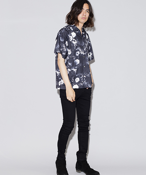 NO ID.（ノーアイディ）の「mhs1434-花柄ｼｮｰﾄｶﾗｰBIG-SH シャツ（シャツ/ブラウス・メンズ・ホワイト/レッド/ブルー・1/2）」の11枚目の写真