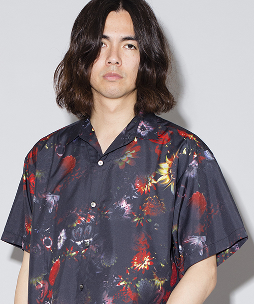 NO ID.（ノーアイディ）の「mhs1434-花柄ｼｮｰﾄｶﾗｰBIG-SH シャツ（シャツ/ブラウス・メンズ・ホワイト/レッド/ブルー・1/2）」の5枚目の写真