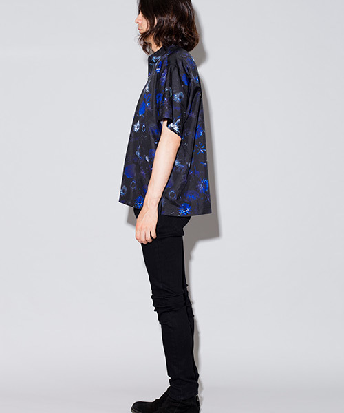 NO ID.（ノーアイディ）の「mhs1434-花柄ｼｮｰﾄｶﾗｰBIG-SH シャツ（シャツ/ブラウス・メンズ・ホワイト/レッド/ブルー・1/2）」の12枚目の写真