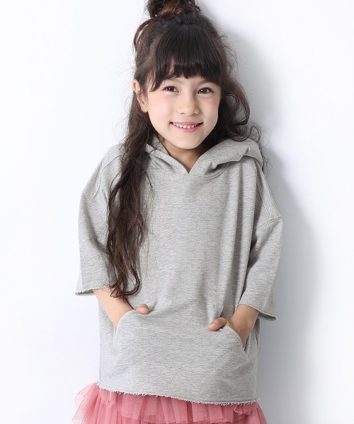 devirock(デビロック)の「切りっぱなしミニ裏毛7分袖パーカー(パーカー・キッズ・パープル/カーキ/ライトブラウン/ブルーグレー/モカ/ラベンダー/杢グレー/スミクロ/パープル系その他/ベージュ・80cm/90cm/110cm/100cm/120cm/130cm/140cm/150cm/160cm)」の4枚目の写真