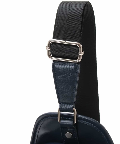MICHEL KLEIN HOMME (ミッシェルクランオム)の「バッグ(ボディバッグ)(ボディバッグ/ウエストポーチ・メンズ・ブラック/ダークネイビー・46)」の6枚目の写真