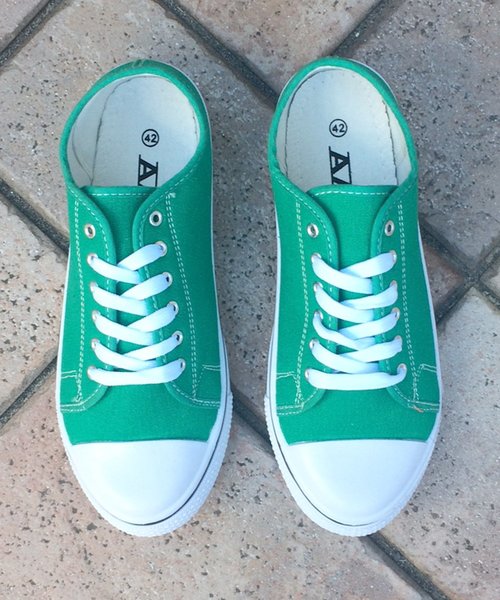 AAA（トリプルエー）の「AAA / オーセンティック レースアップ ローテクスニーカー（2326）（スニーカー・レディース・ホワイト/ブラック/カーキ/シルバー/ホワイト×ブラック/ブラック系その他/ブルー系その他/キナリ/グレー/レッド/ブルー系その他2/グレー系その他/ベージュ/ブラック系その他2/ホワイト系その他/ネイビー/ホワイト系その他2/ブラウン/イエロー/レッド系その他/グリーン/チェック/ワイン/オレンジ/ライトブルー/ブラック系その他3/ピンク/ブルー系その他3・40/44/42/36/34/38/22/26/24/30/32/28）」の15枚目の写真