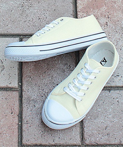 AAA（トリプルエー）の「AAA / オーセンティック レースアップ ローテクスニーカー（2326）（スニーカー・レディース・ホワイト/ブラック/カーキ/シルバー/ホワイト×ブラック/ブラック系その他/ブルー系その他/キナリ/グレー/レッド/ブルー系その他2/グレー系その他/ベージュ/ブラック系その他2/ホワイト系その他/ネイビー/ホワイト系その他2/ブラウン/イエロー/レッド系その他/グリーン/チェック/ワイン/オレンジ/ライトブルー/ブラック系その他3/ピンク/ブルー系その他3・40/44/42/36/34/38/22/26/24/30/32/28）」の5枚目の写真