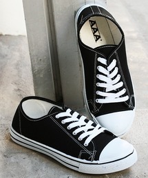 AAA（トリプルエー）の「AAA / オーセンティック レースアップ ローテクスニーカー（2326）（スニーカー）」