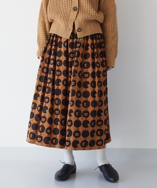 Fillil（フィリル）の「リンゴプリント コーデュロイスカート  
