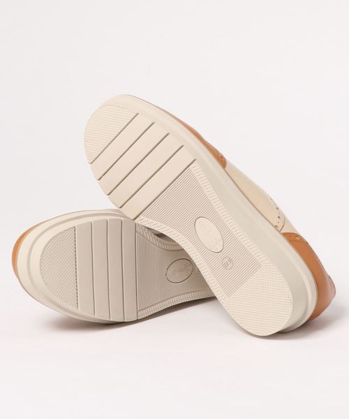 あしながおじさん（アシナガオジサン）の「〈あしながおじさん〉厚底ウィングチップシューズ（ドレスシューズ・レディース・ホワイト/ブラック/グレー/ライトブラウン・22.5cm/23.5cm/24.5cm/23.0cm/24.0cm）」の6枚目の写真