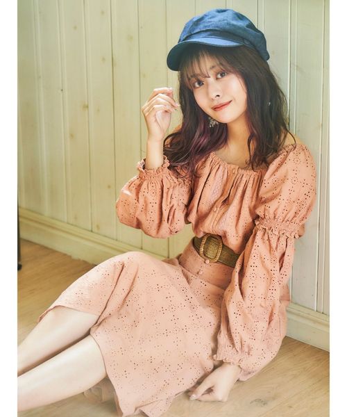 dazzlin(ダズリン)の「【ももち×dazzlin】4WAYレースブラウス(シャツ/ブラウス・レディース・ホワイト/ベージュ/サーモンピンク/ブラック・FREE)」の4枚目の写真