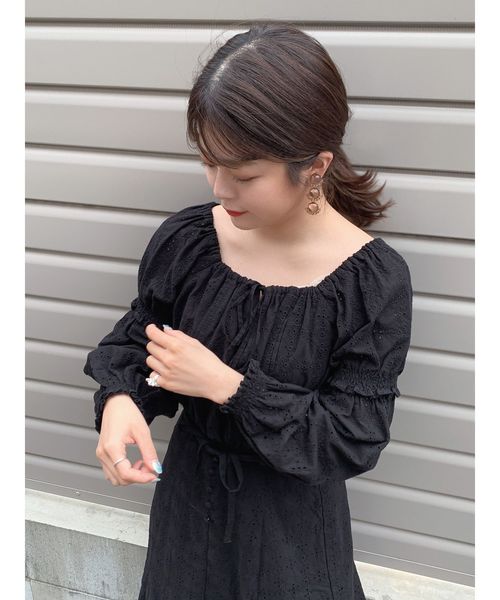 dazzlin(ダズリン)の「【ももち×dazzlin】4WAYレースブラウス(シャツ/ブラウス・レディース・ホワイト/ベージュ/サーモンピンク/ブラック・FREE)」の1枚目の写真