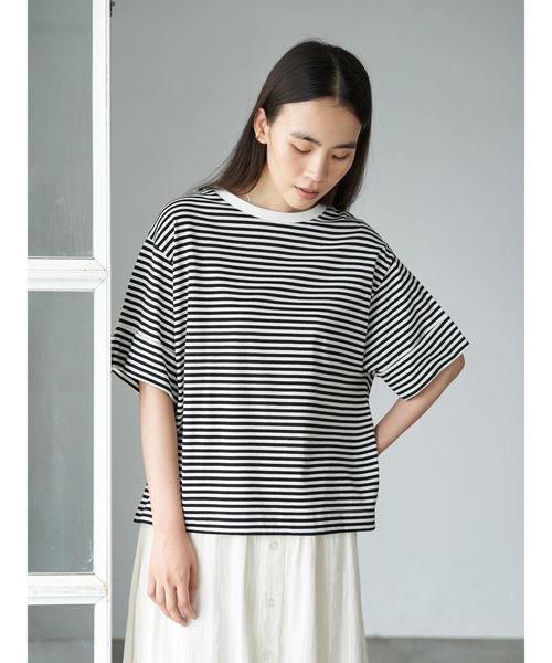 AMERICAN HOLIC（アメリカンホリック）の「袖折り返しクルーネックゆるカットプルオーバー　＊〇（Tシャツ/カットソー・レディース・ブラック/オフホワイト/ピンクベージュ/その他7・FREE）」の8枚目の写真